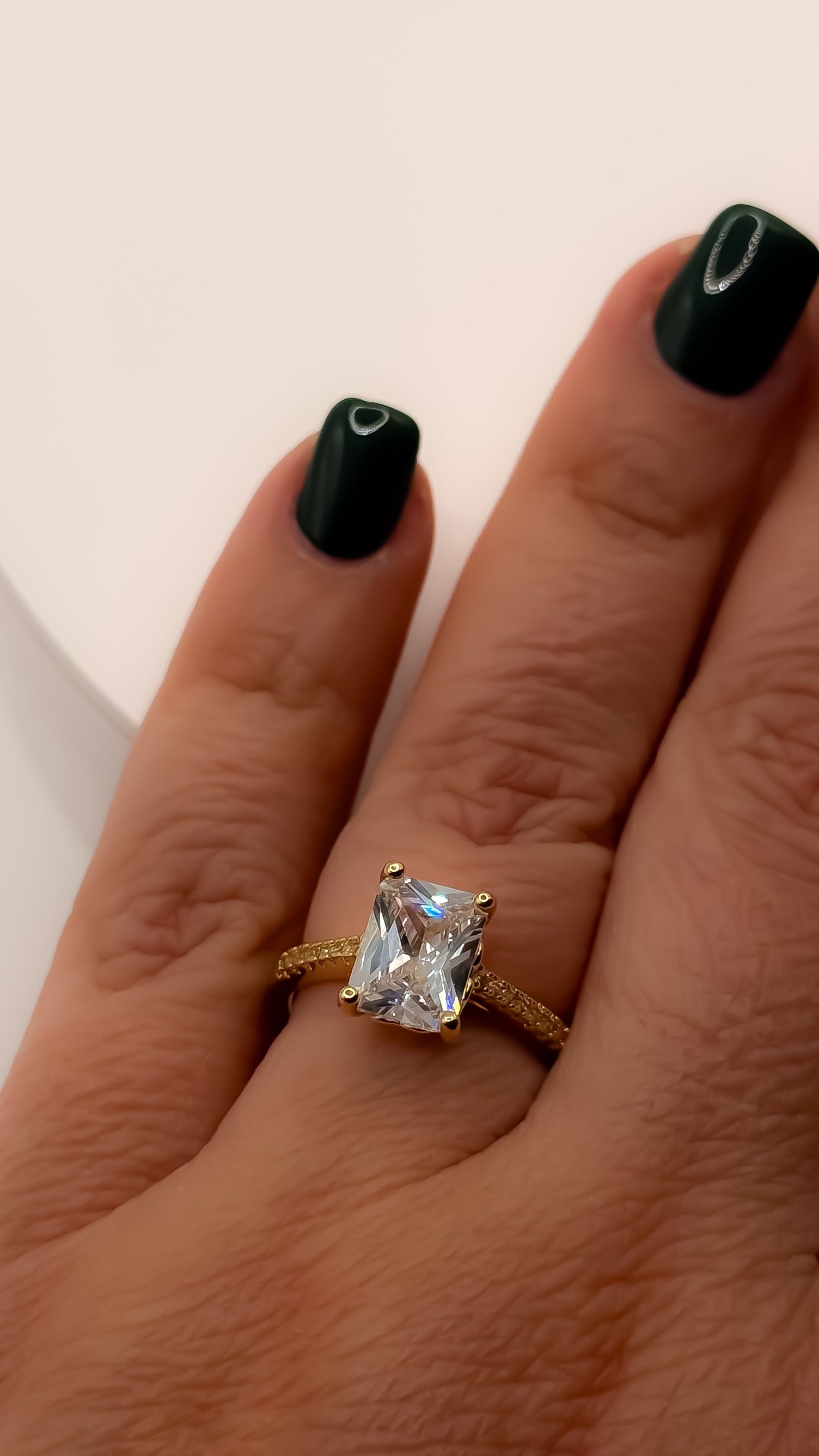 RING RADIANT CUT CUBIC ZIRCON