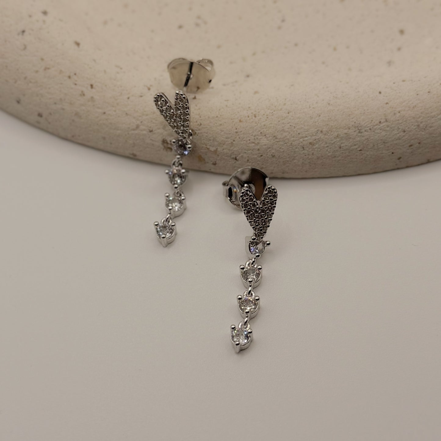 EARRING HEART STUD WITH CZ LINE