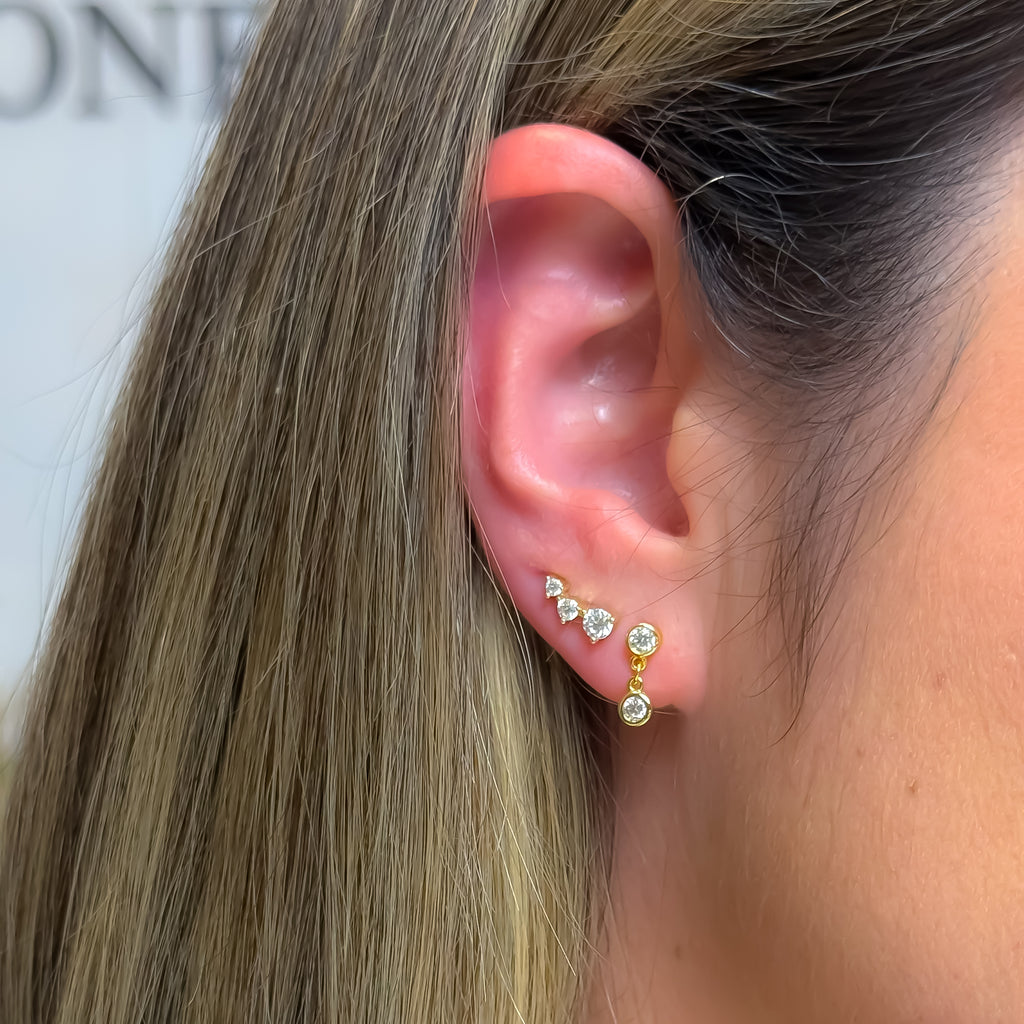 EARRING MINI CLIMBER MOISSANITE