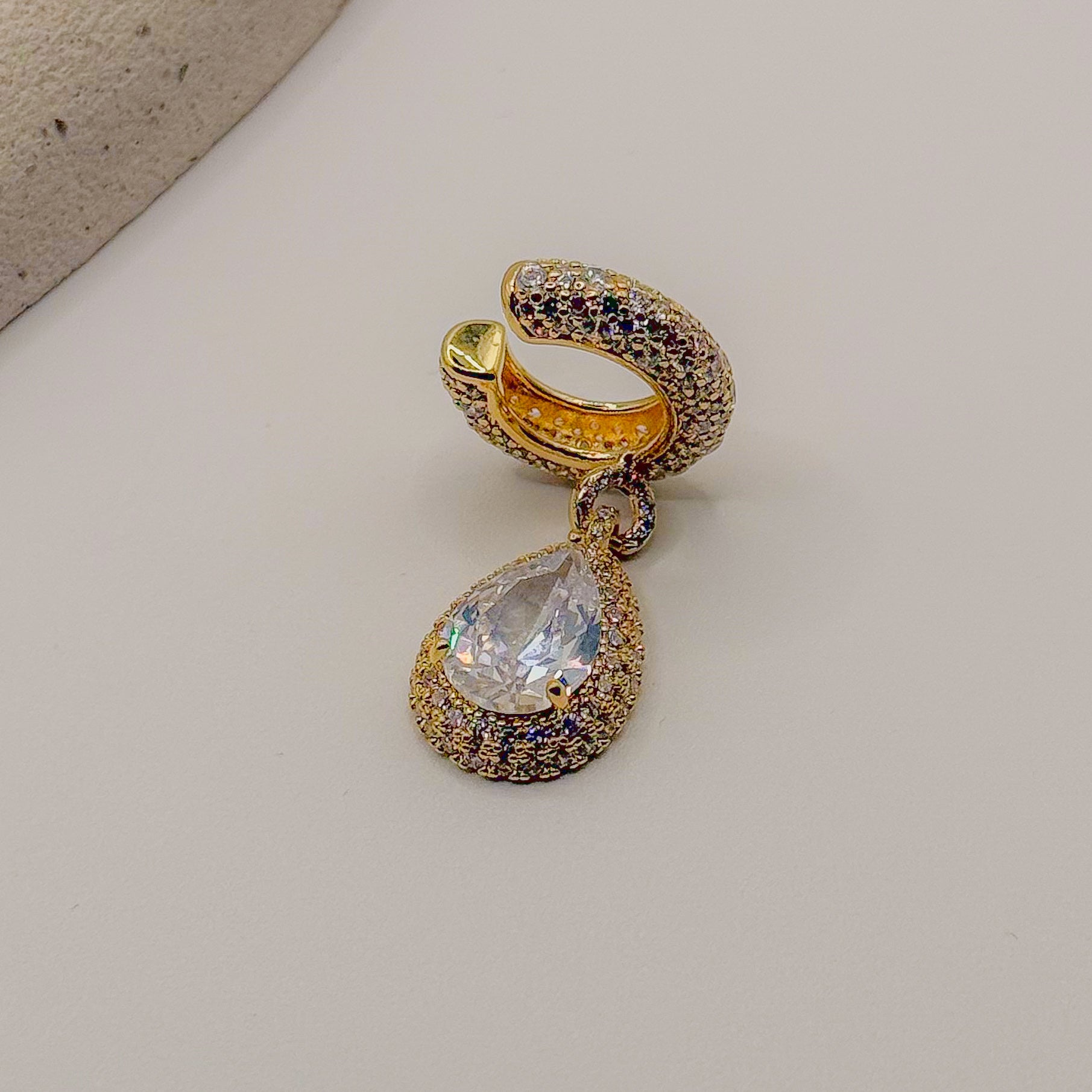 EAR CUFF UNILATERAL GLAMOROUS