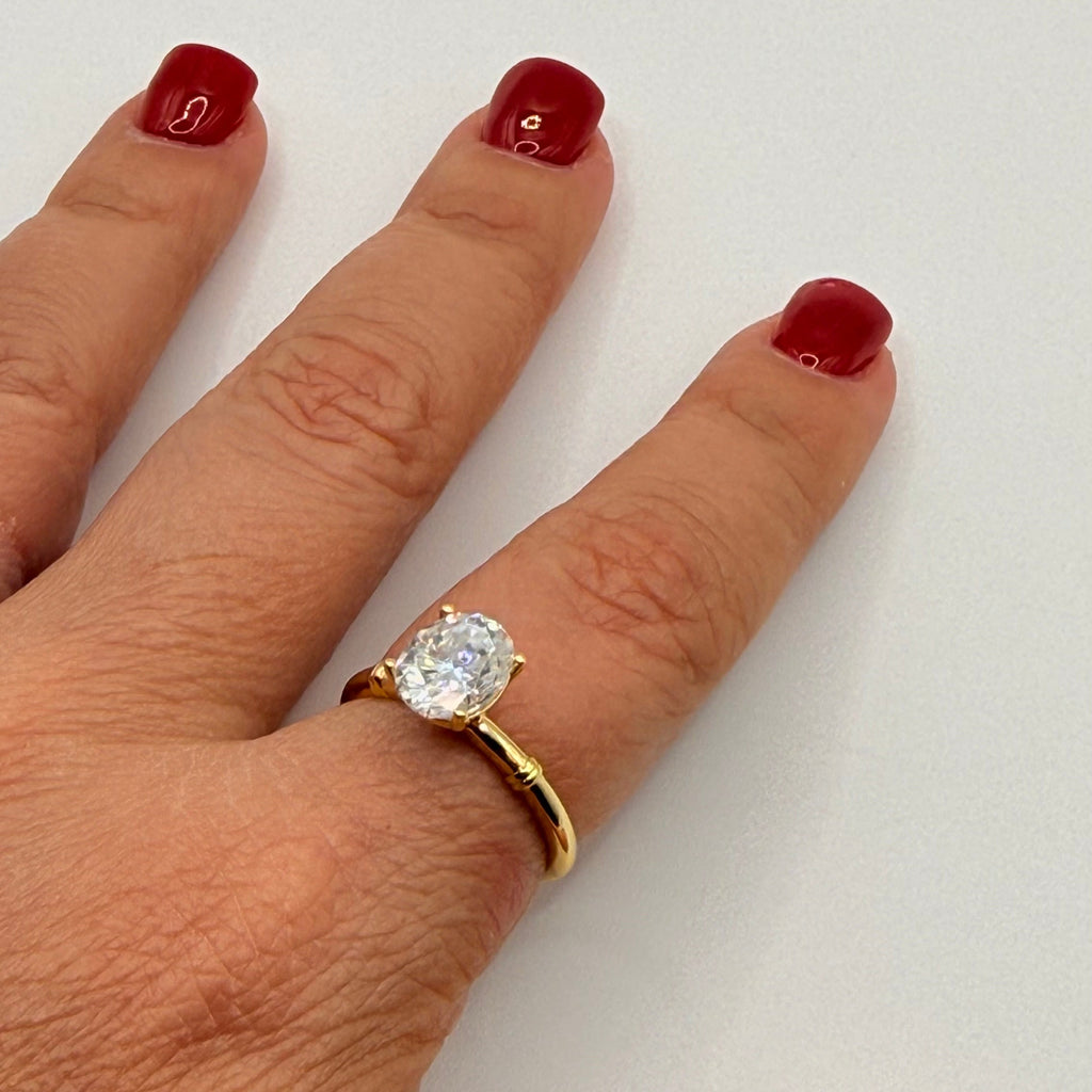 RING OVAL MOISSANITE 2CT ADJUSTABLE
