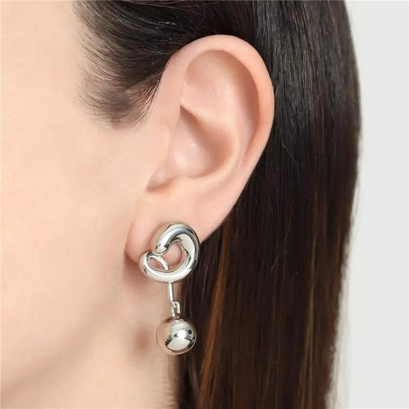 EARRINGS KNOT AND SPHERE
