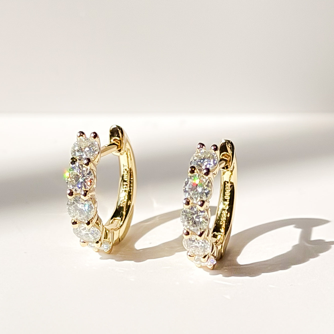 EARRING HOOPS 5 MOISSANITES 3.5MM EACH