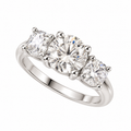 RING LUXURY 3 ROUND CUBIC ZIRCONIA