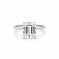 RING SOLITAIRE EMERALD CUT MOISSANITE 4CT