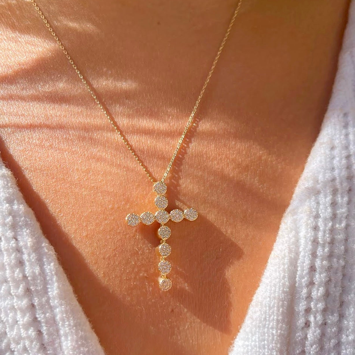 NECKLACE CRUCIFIX CRYSTALS