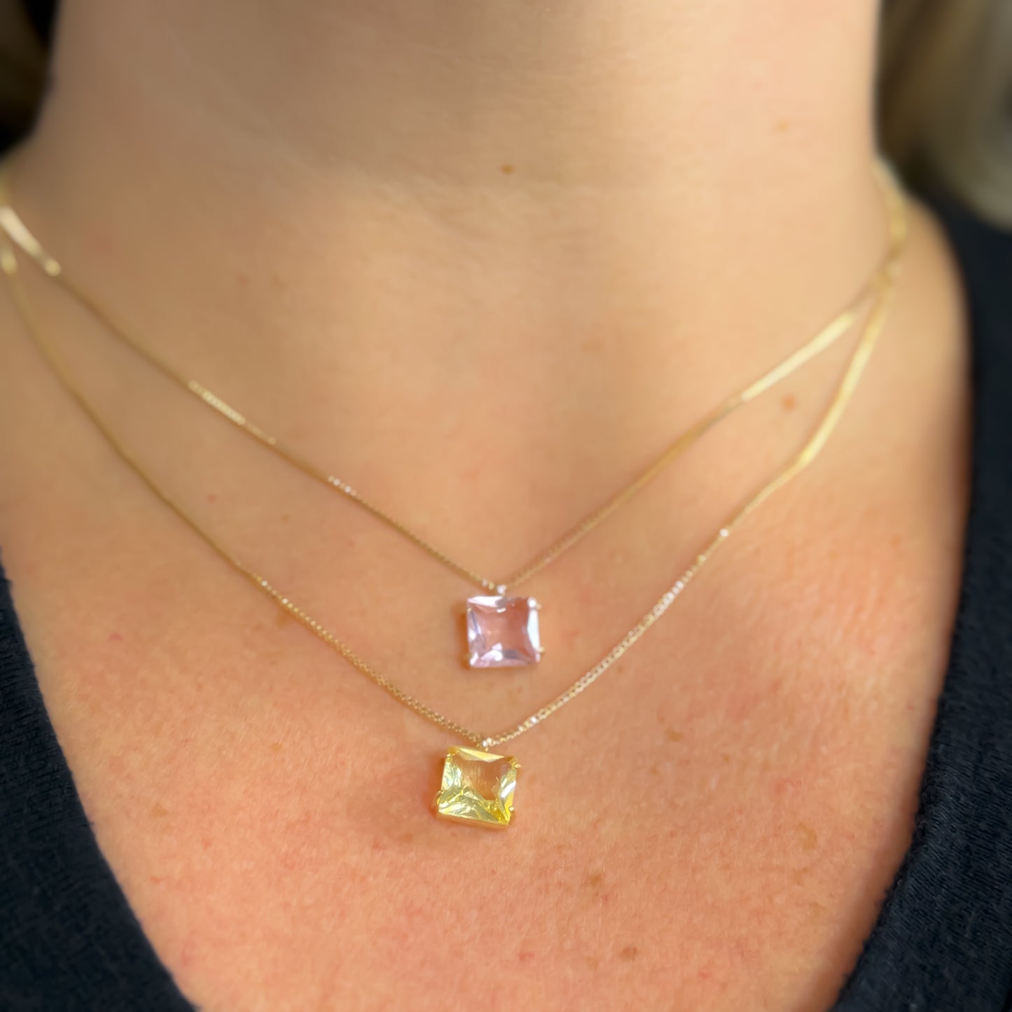 NECKLACE SQUARE CRYSTAL