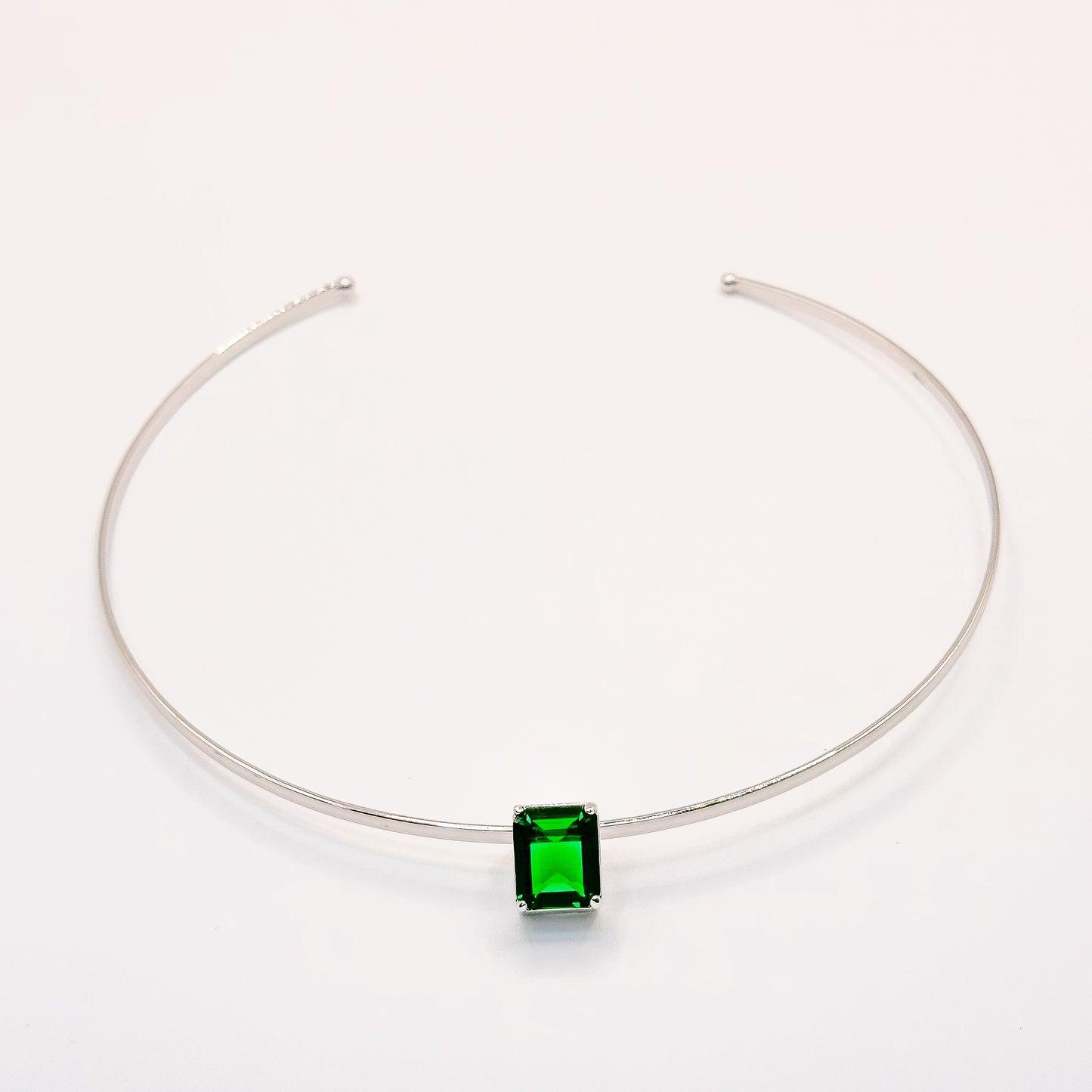 NECKLACE WIRE CHOKER W/ RECTANGLE EMERALD CRYSTAL