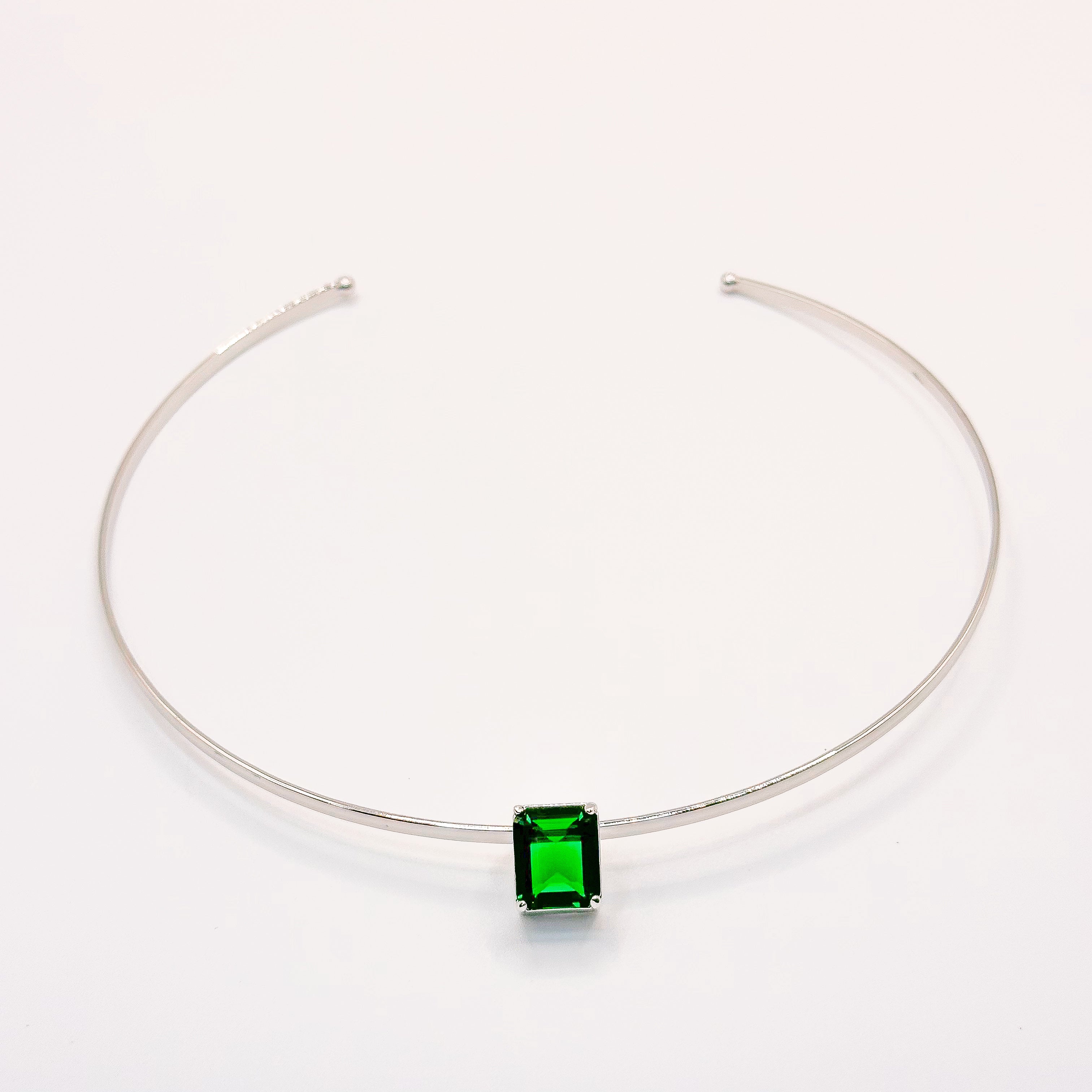 NECKLACE WIRE CHOKER W/ RECTANGLE EMERALD CRYSTAL