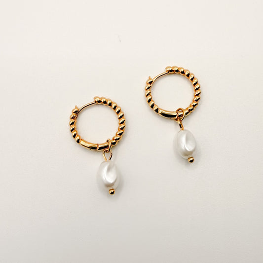 EARRING HOOPS WITH BAROQUE PEARL