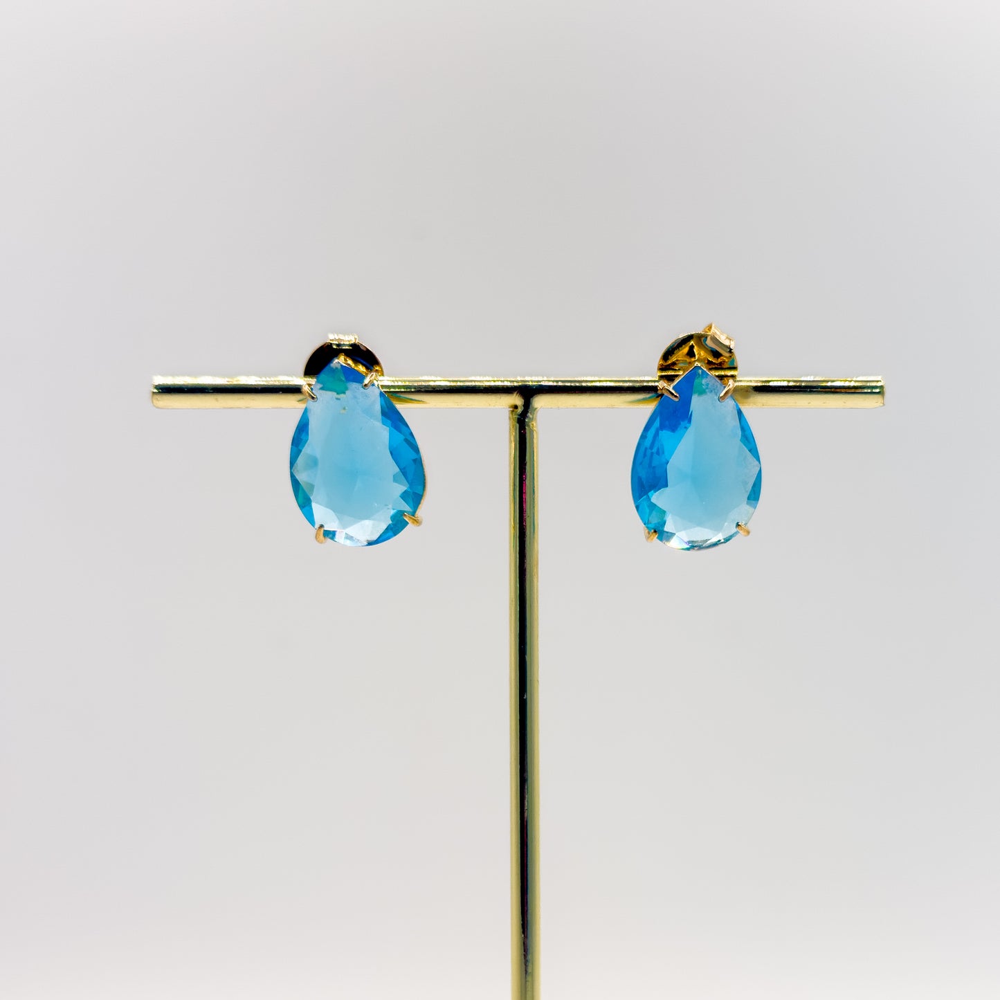 EARRING TEAR DROP CRYSTAL