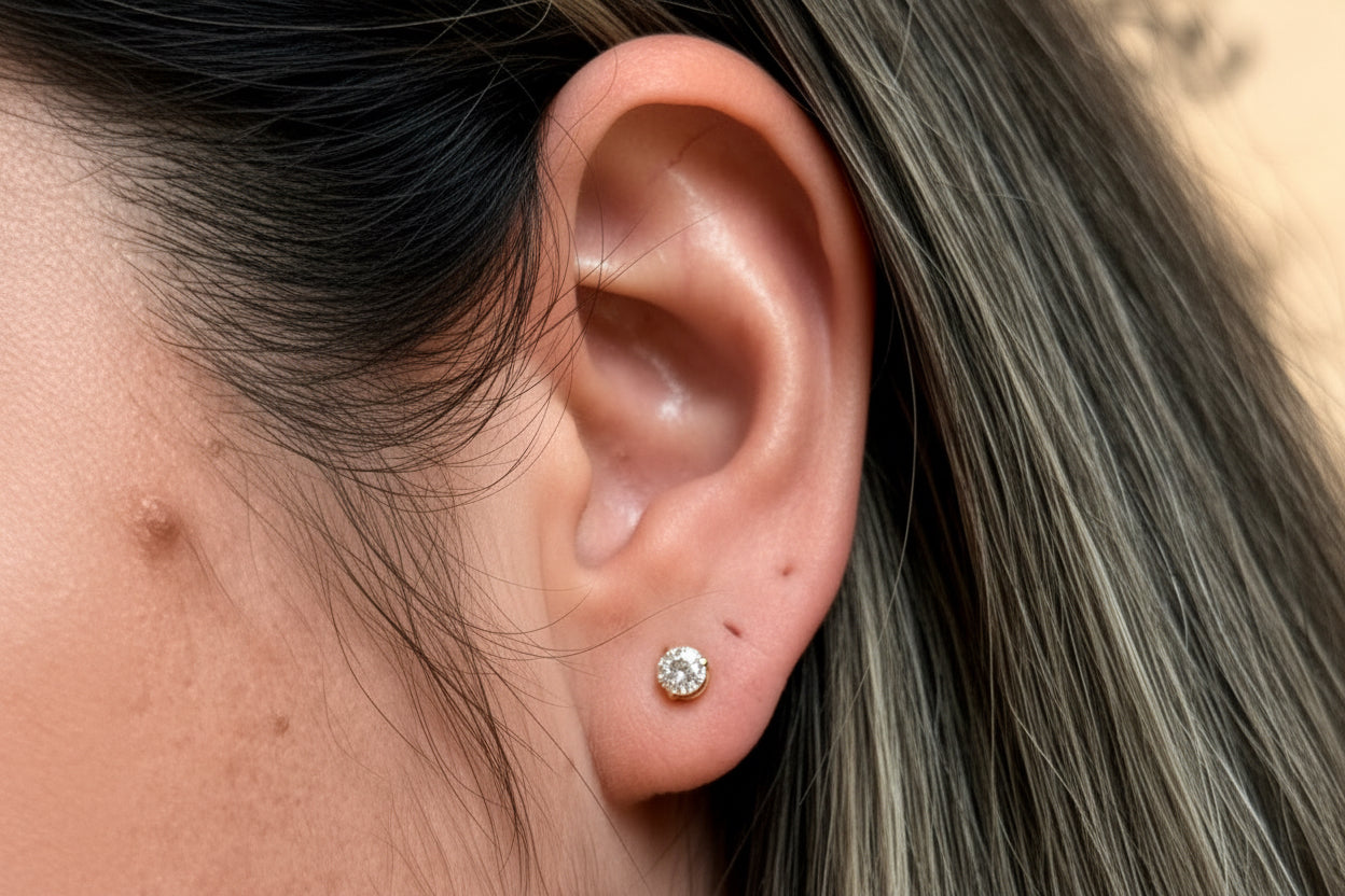 EARRING STUDS 4MM CUBIC ZIRCONIA ON SOLID 18K GOLD