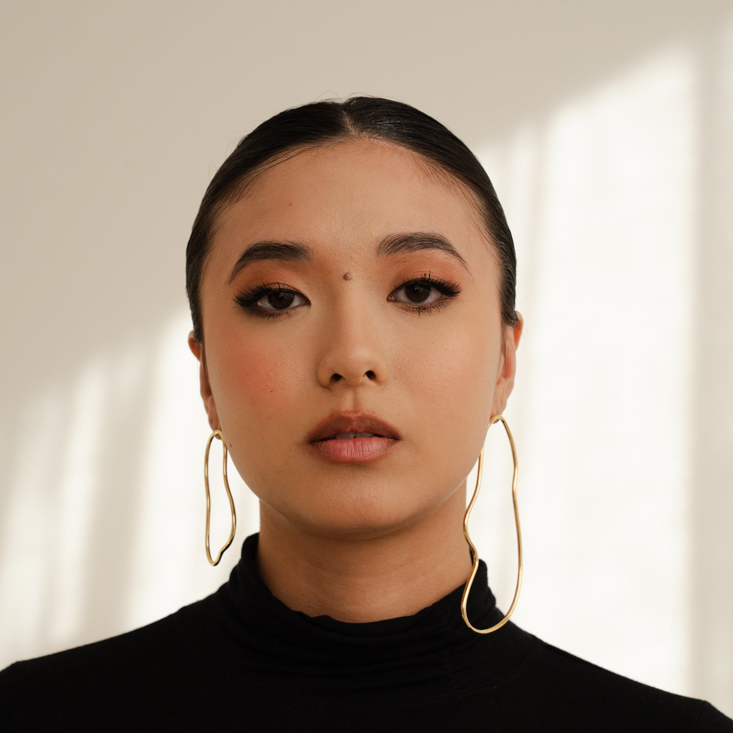 EARRINGS ASYMMETRICAL ORGANIC BY MADENNA