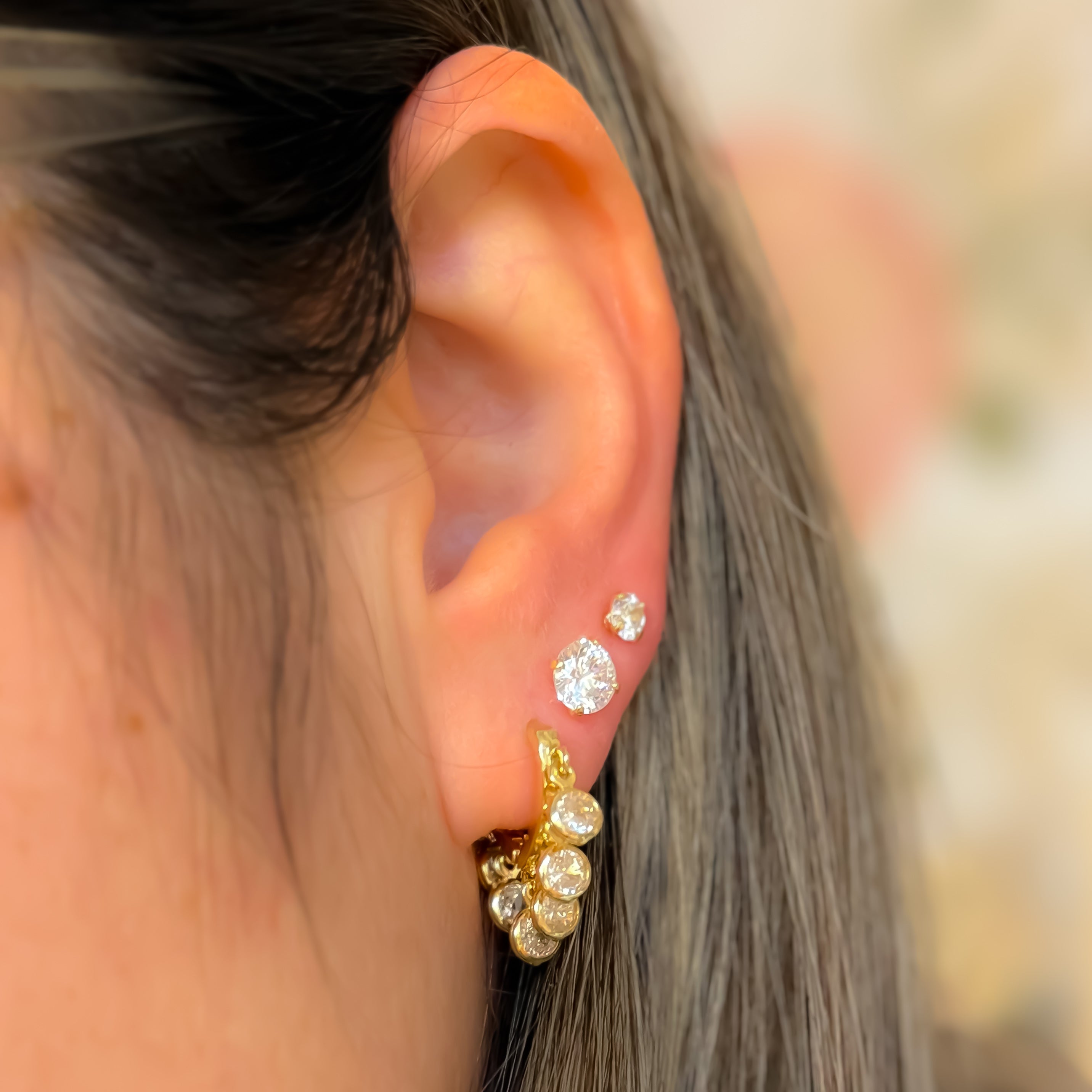 EARRING HOOP ROUND CRYSTAL PENDANTS