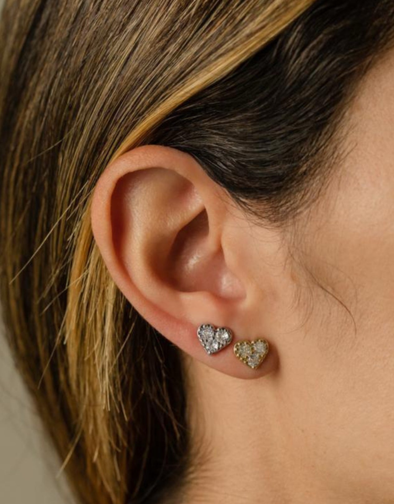 EARRING STUDS HEART 3 CUBIC ZIRCONIA