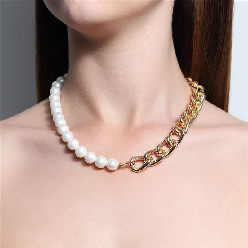 NECKLACE HALF PEARL HALF CHAIN