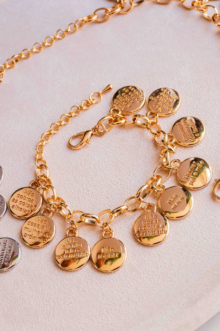 BRACELET THE 10 COMMANDMENTS CHARMS (in Portuguese)
