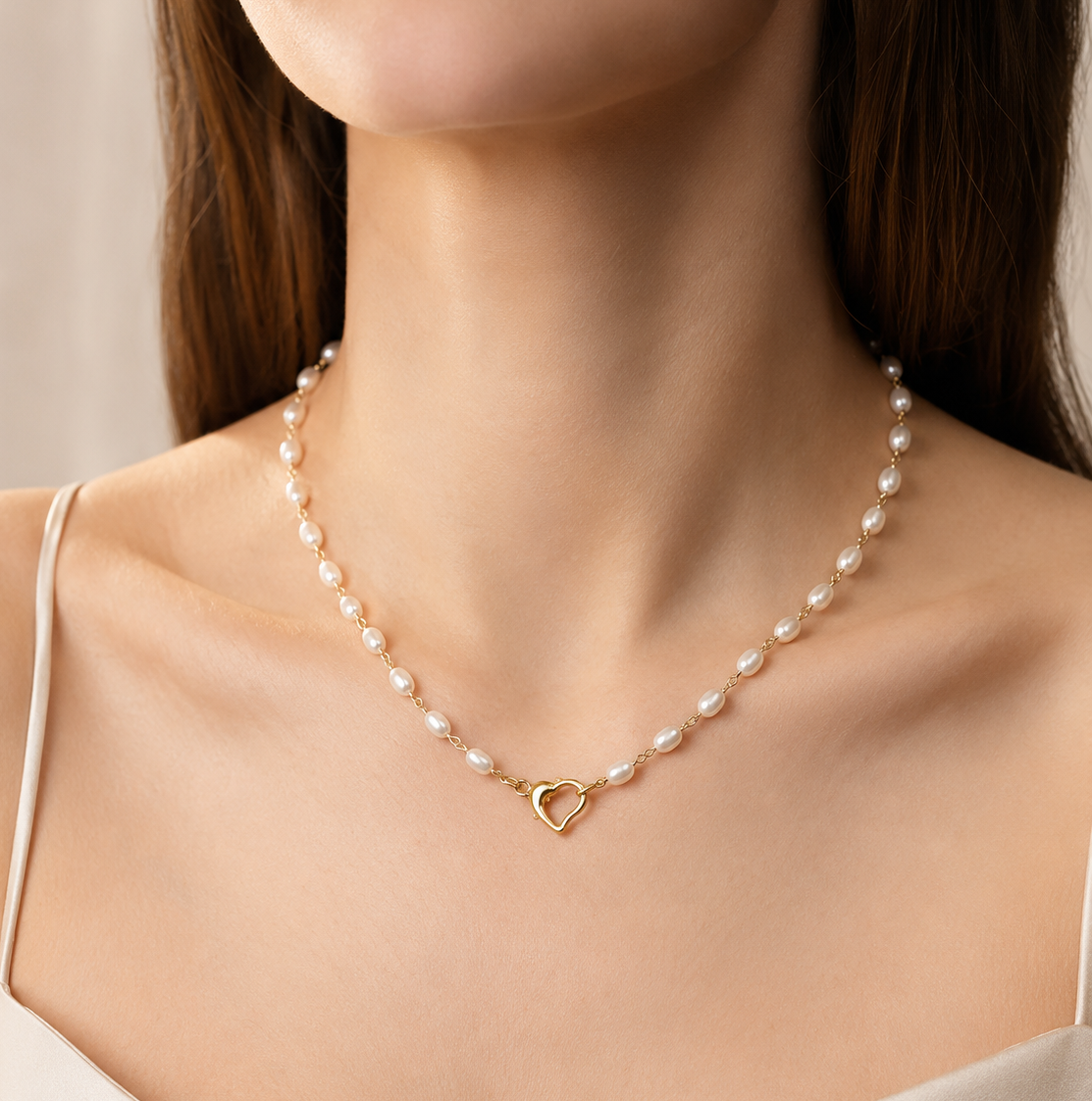 NECKLACE RICE SHAPE PEARLS HEART FRONT CLASP