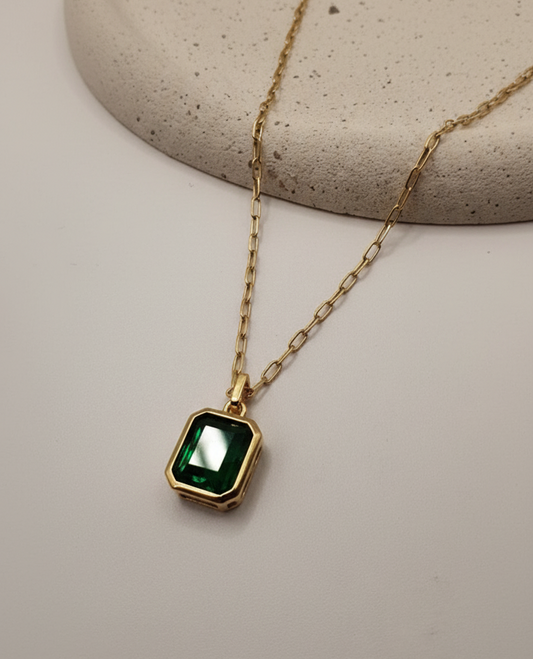 NECKLACE CHAIN RECTANGLE EMERALD GREEN PENDANT
