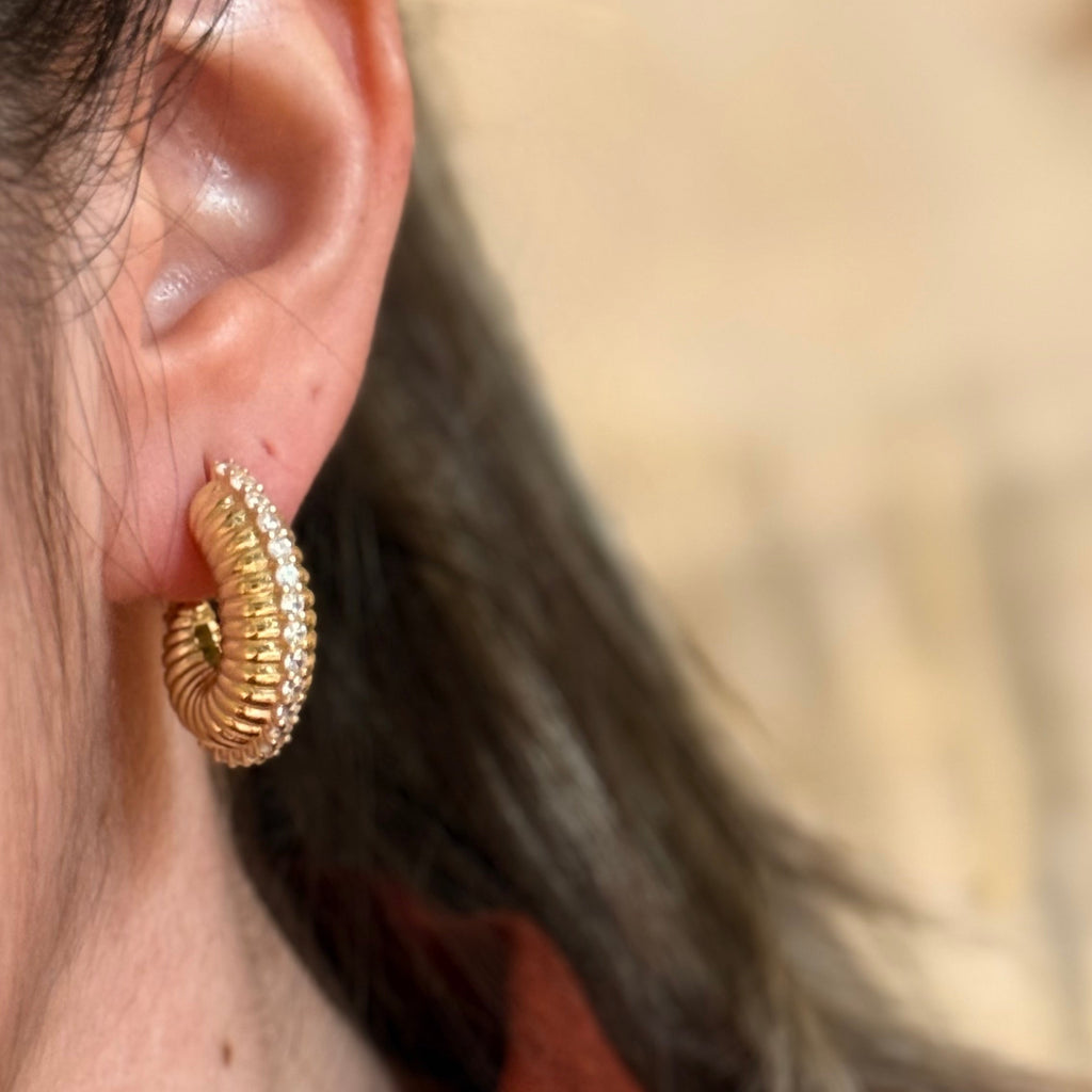 EARRING HOOPS TEXTURE WITH CUBIC ZIRCONIA LINE