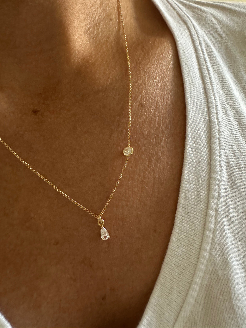 NECKLACE DAINTY TEAR DROP CUBIC ZIRCONIA