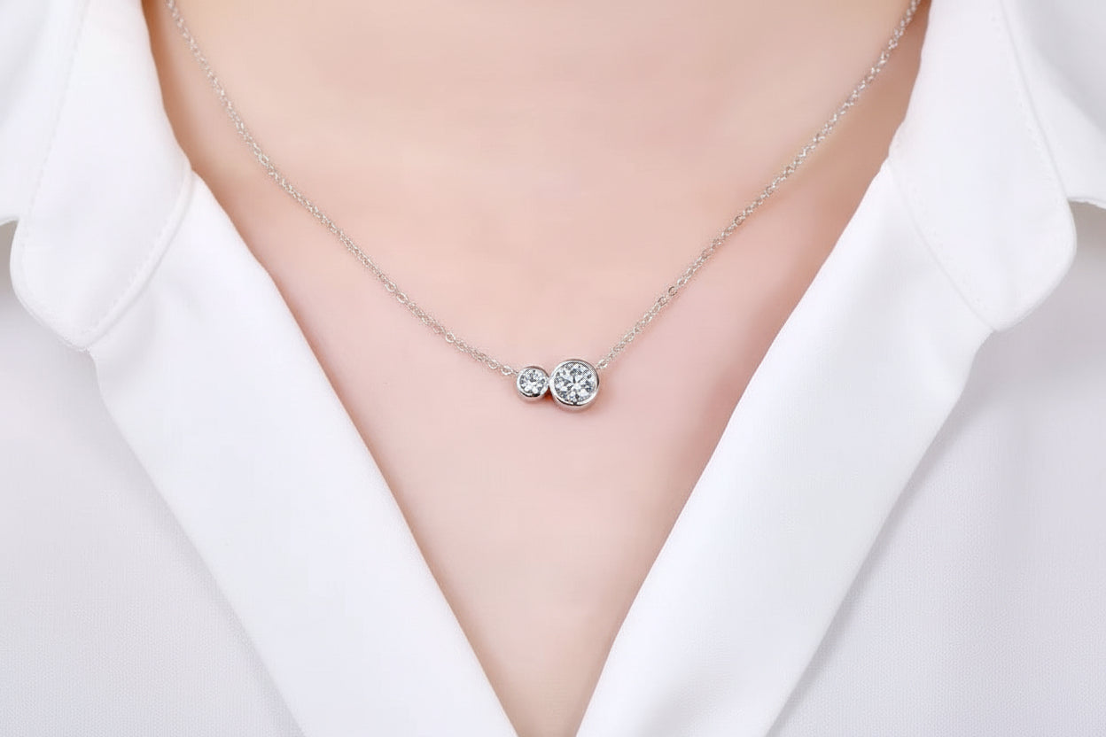 NECKLACE 2 ROUND PENDANT MOISSANITE+CZ