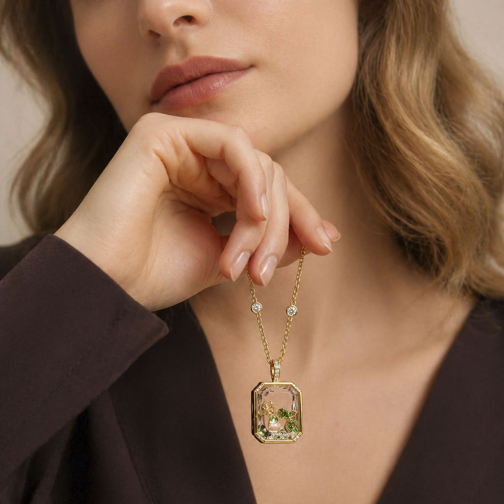 NECKLACE LOCKET RECTANGLE GLASS AND CRYSTALS