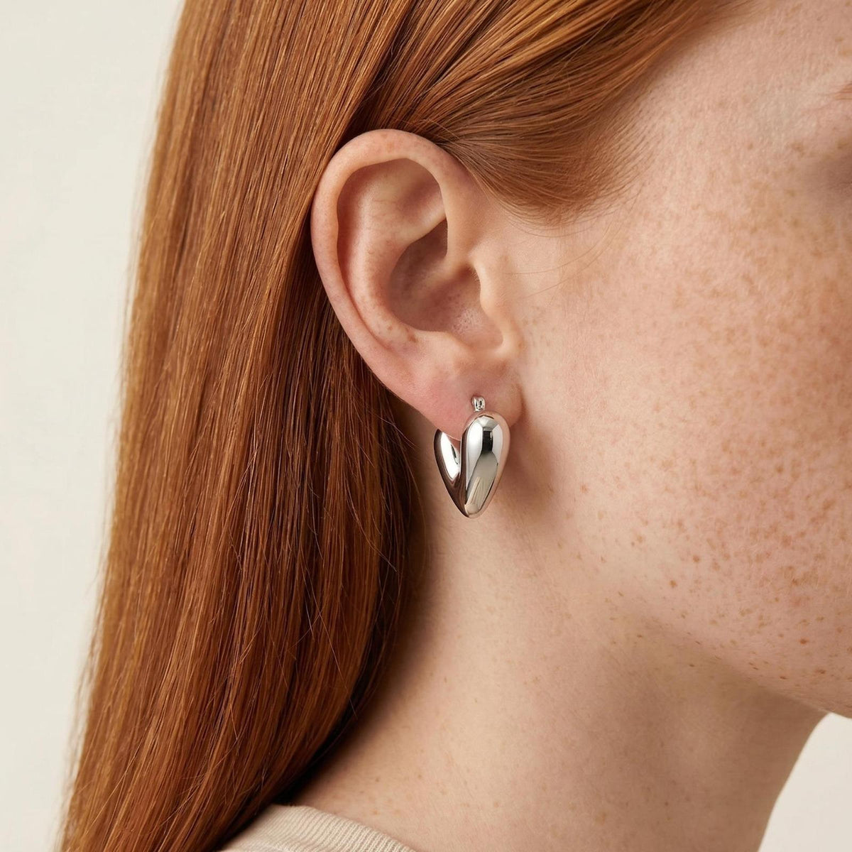 EARRING BUBBLE HEART HOOPS