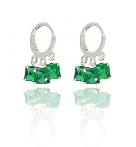 EARRING HOOP WITH EMERALD COLOR CRYSTAL